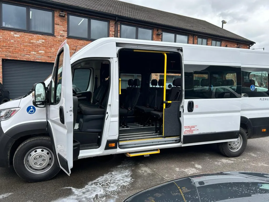 Passenger minibus with an accessible entrance